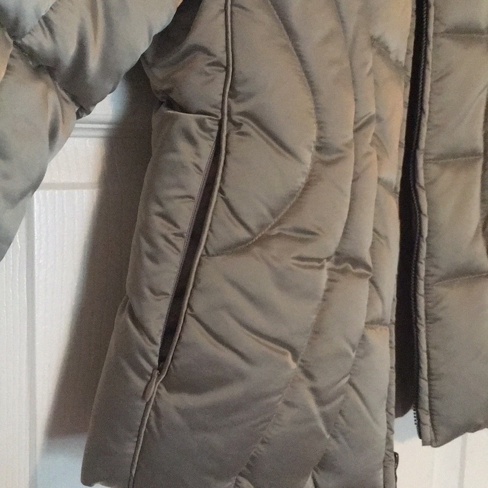 Coat - Picture 4 of 6